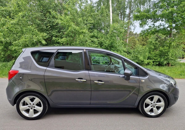 Opel Meriva cena 25500 przebieg: 162000, rok produkcji 2010 z Chocz małe 254